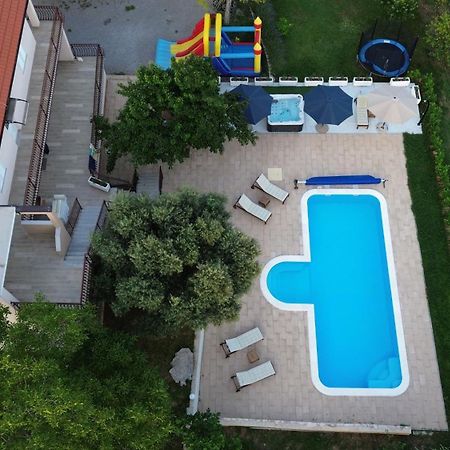 Villa Casa Di Oliva-House With Heated Pool & Jacuzzi In Trilj, Croatia Extérieur photo